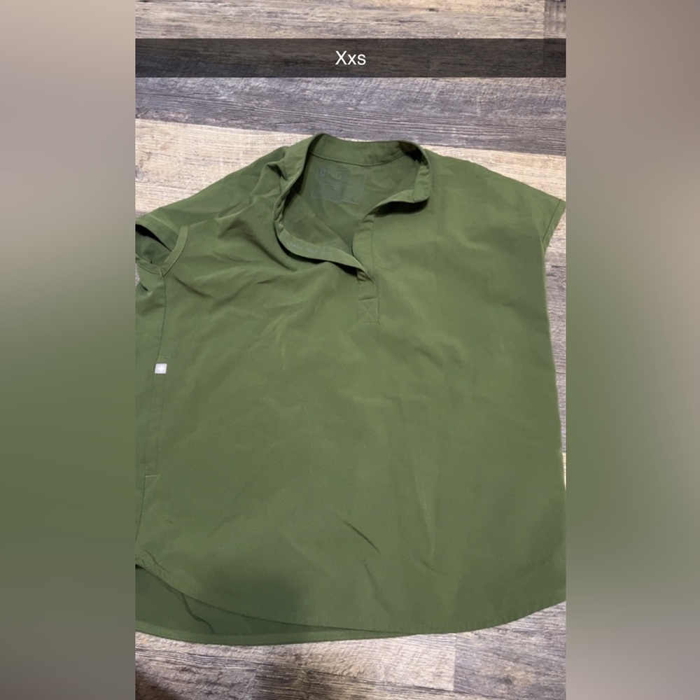 Xxs scrub top